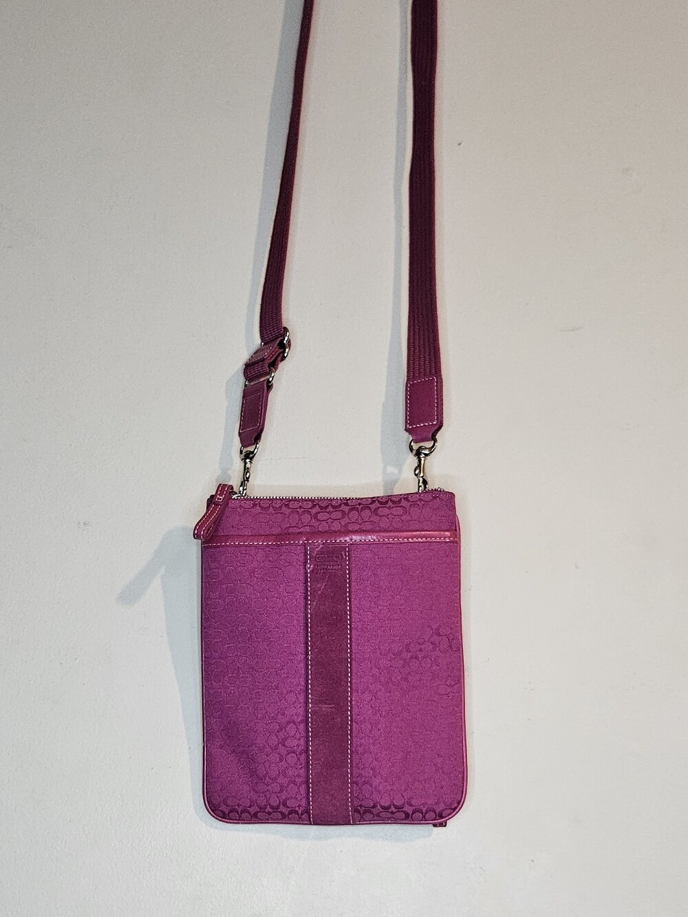 COACH Y2K Hot Pink Signature Stripe Mini Swingpack Crossbody Bag Vintage 2000s